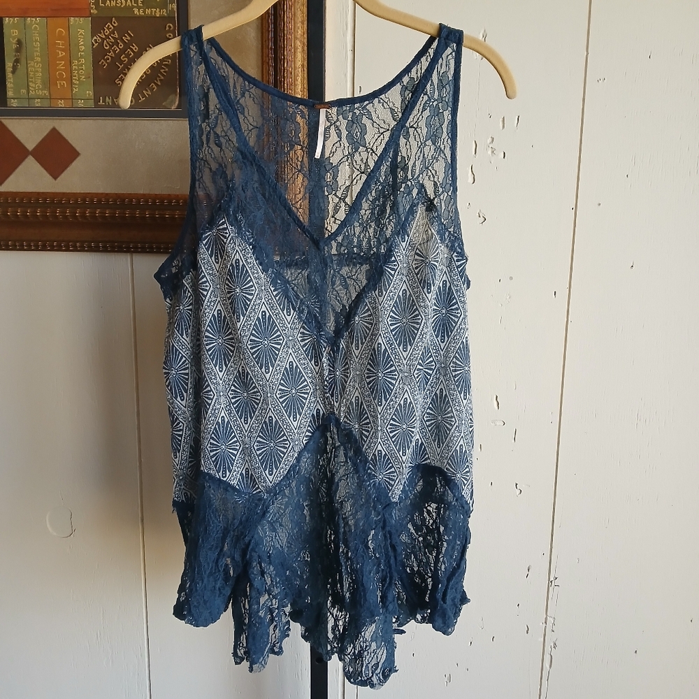 FREE PEOPLE BELL TRAPEZE LACE CAMI SIZE M - Picture 3 of 7